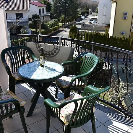 Apartment Center *