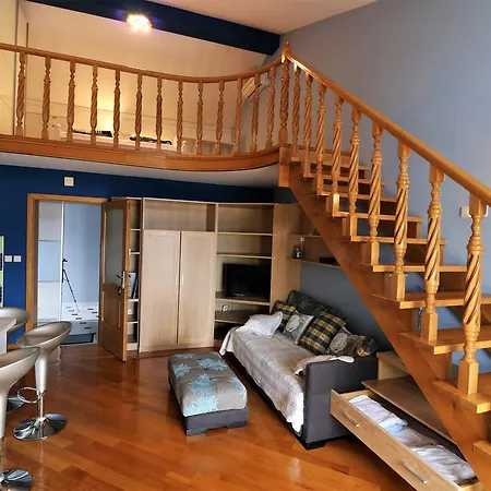 Center Apartment *